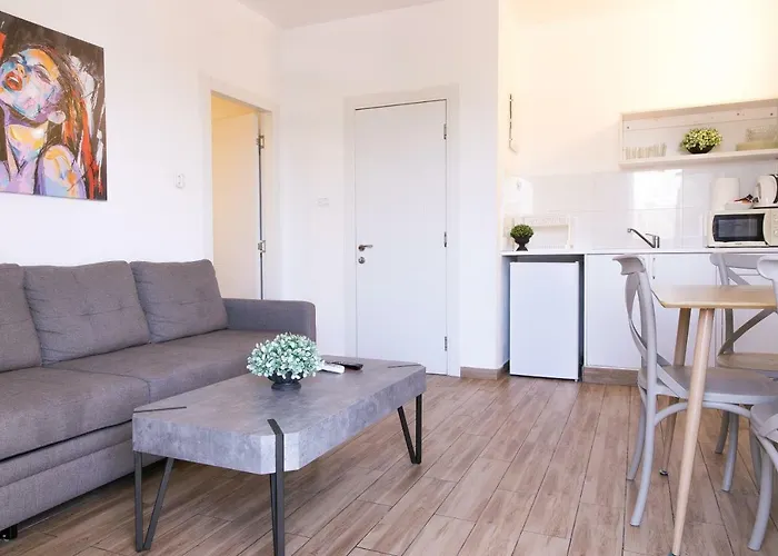Rich Classic Suites